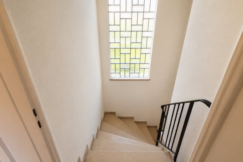 5-Zimmer-Haus mit Garten und vielseitigem Potenzial an begehrter Lage in Binningen (13)