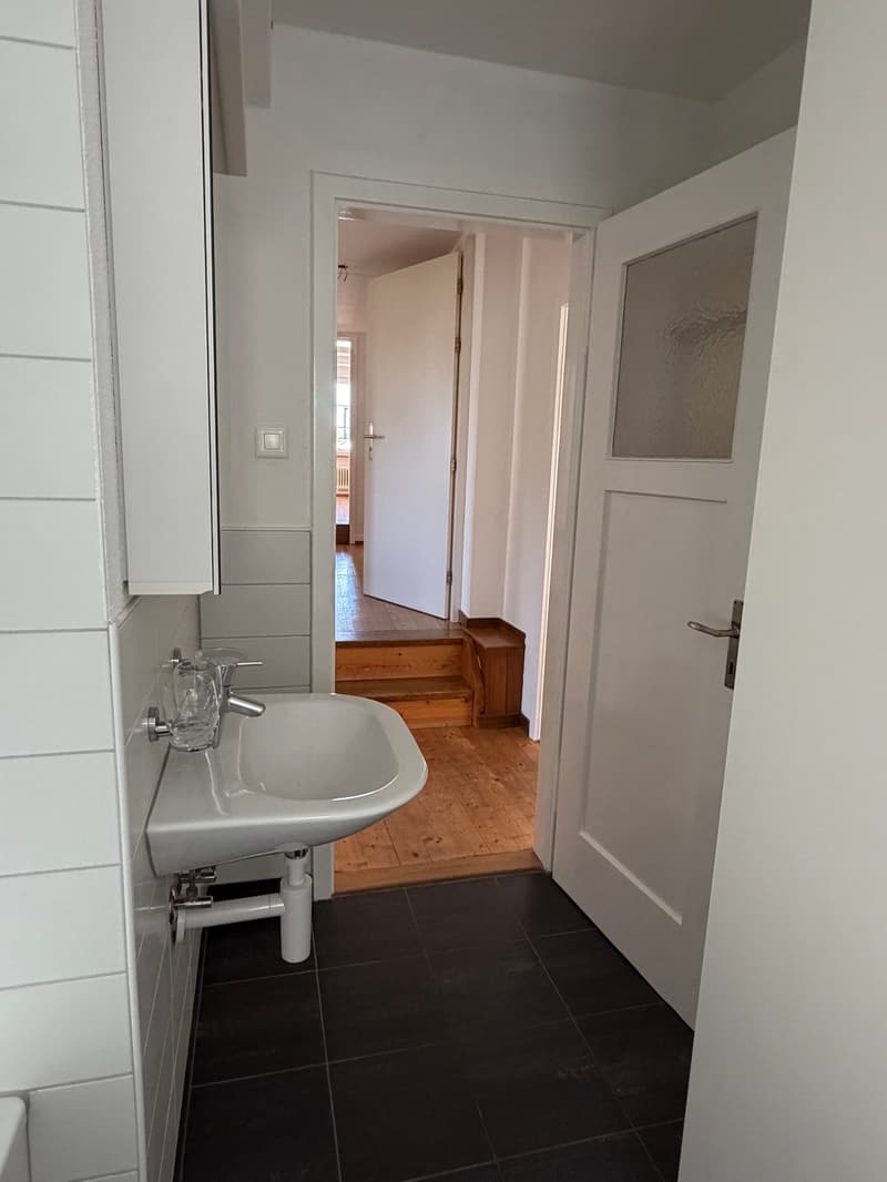 Charmante 4-Zimmer-Altbauwohnung mit Balkon am Albrechts-Platz in Rheinfelden (10)