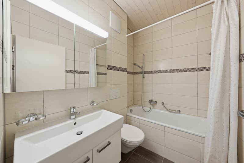 Charmant appartement de 5.5 pièces à Gollion (11)