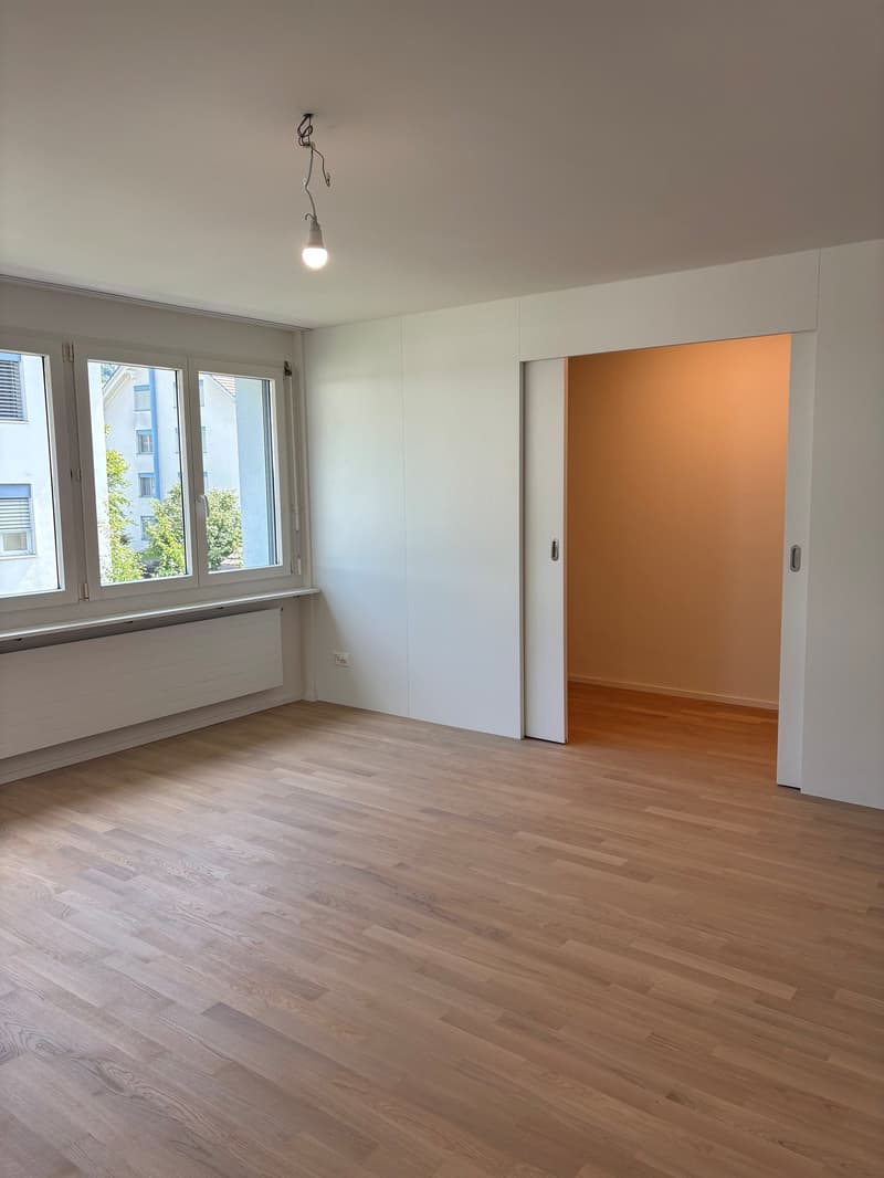 Schlafzimmer mit Reduit