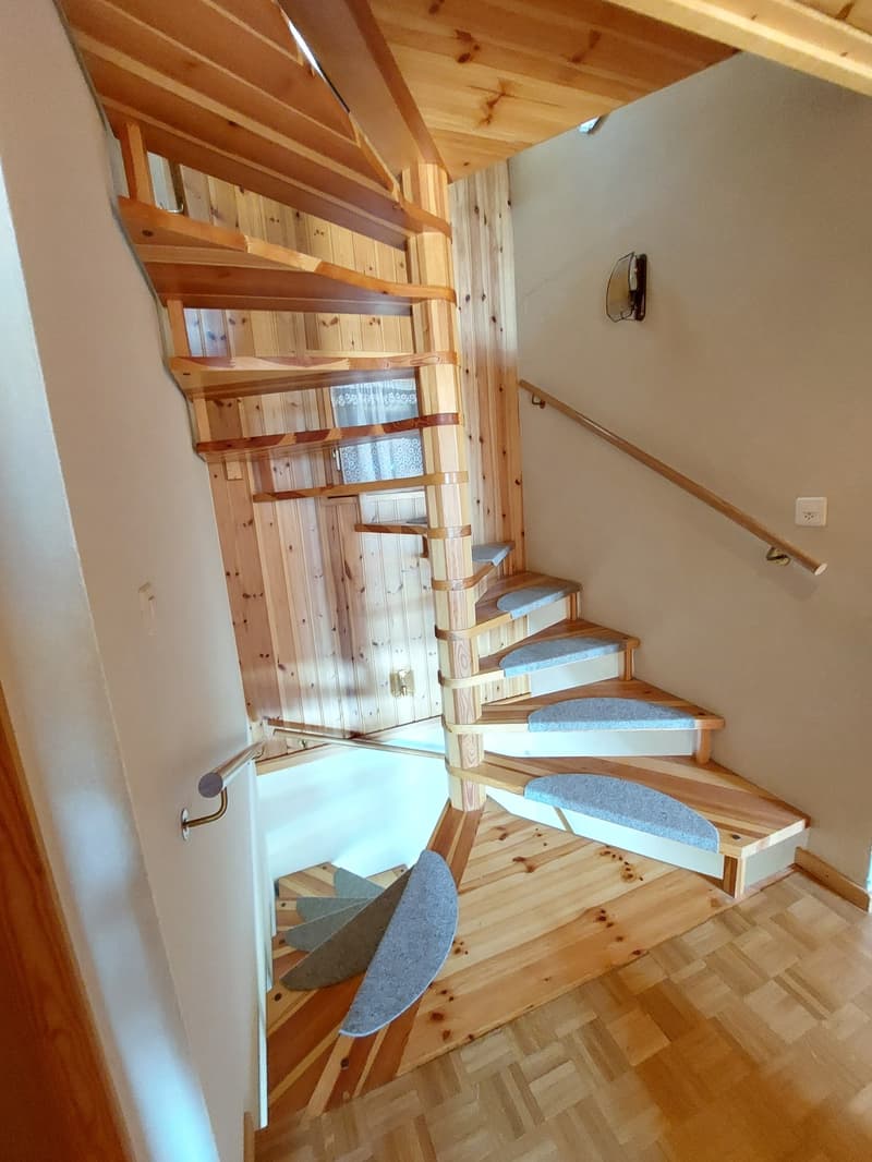 Chalet de 5 pièces à Vernamiège au charme authentique avec vue panoramique (8)