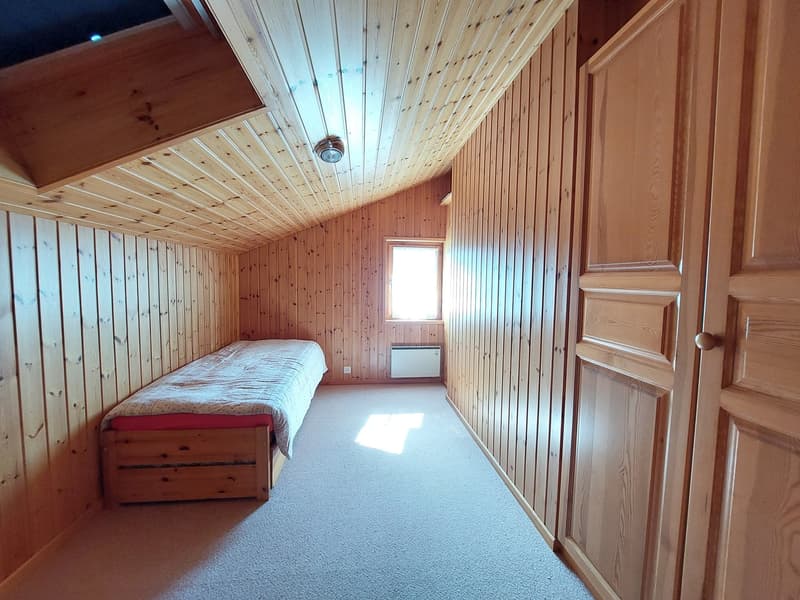 Chalet de 5 pièces à Vernamiège au charme authentique avec vue panoramique (13)