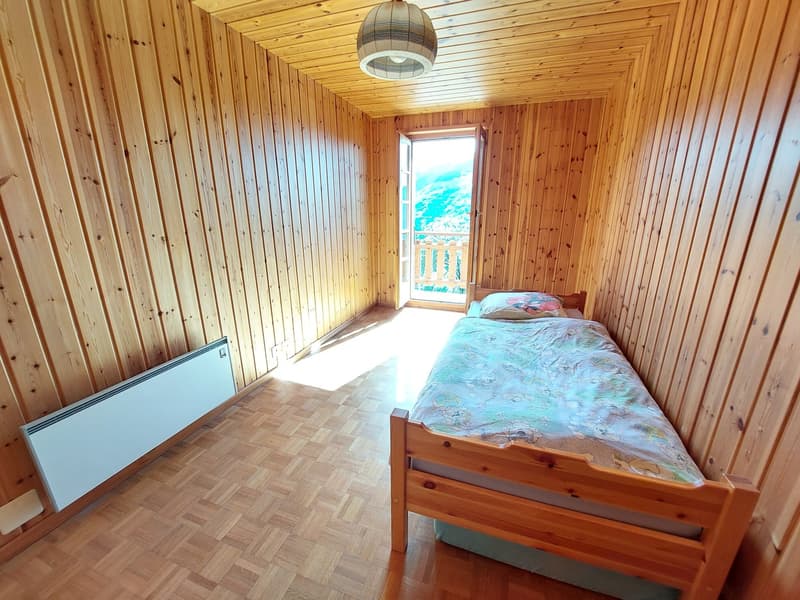 Chalet de 5 pièces à Vernamiège au charme authentique avec vue panoramique (11)