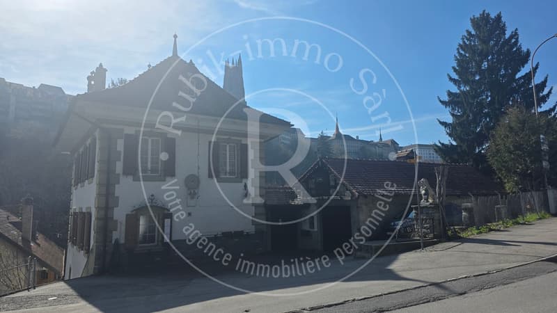 Charmante maison de ville à deux pas de la Sarine (2)