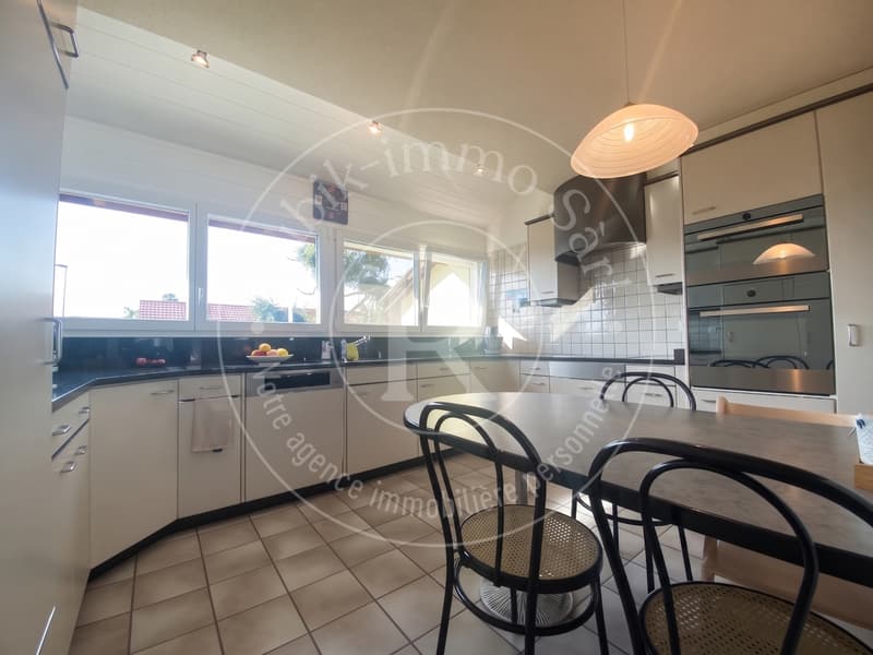 Maison familiale avec 2 logements et grand jardin (5)