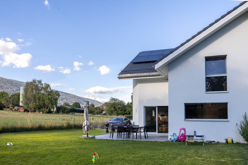 Une maison ouverte sur la nature, à l’abri des regards (1)