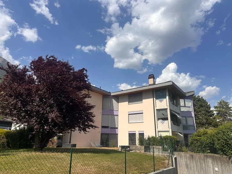 Vétroz - Grand 2,5 pièces à rénover - Balcon Sud-Ouest - Au calme (2)