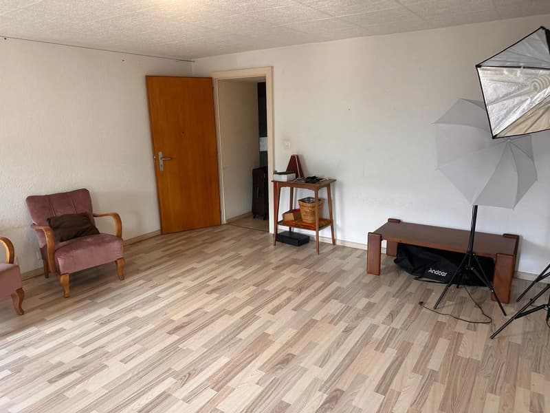 Spacieux 2.5 pièces d'environ 100 m² à rénover - Vétroz (3)