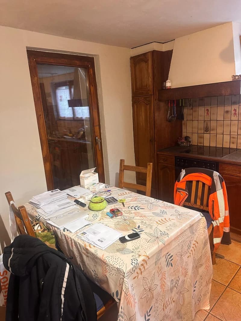 Aproz ? Maison familiale de 4 pièces à rénover, avec jardin et garage double (5)