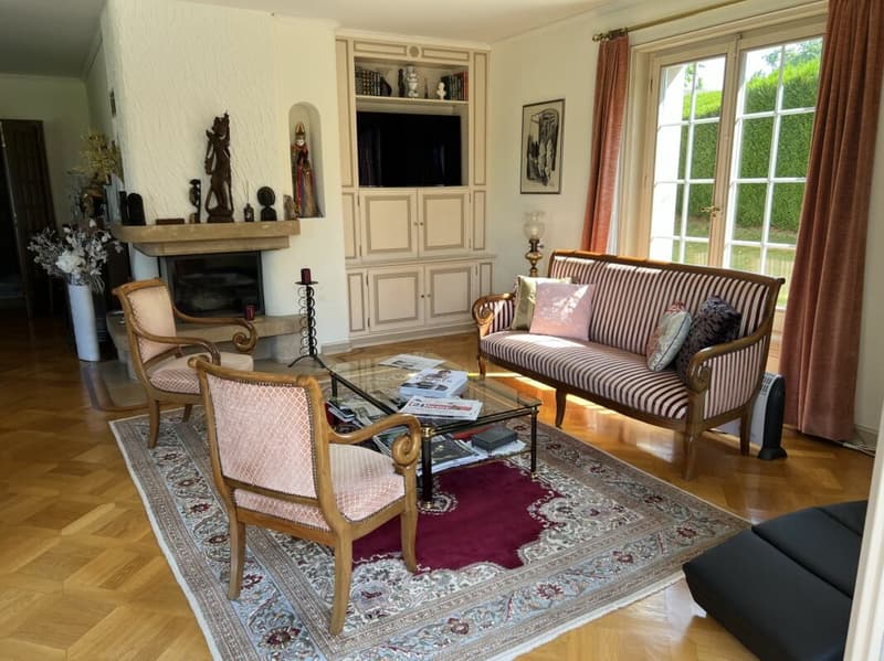 Villa individuelle avec piscine à Vufflens-le-Château : Superbe potentiel de rénovation (5)
