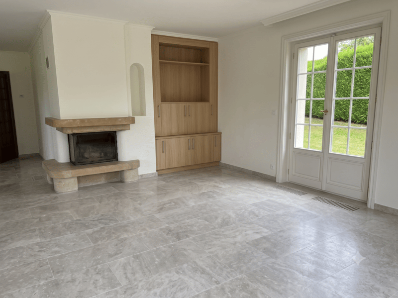 Villa individuelle avec piscine à Vufflens-le-Château : Superbe potentiel de rénovation (6)