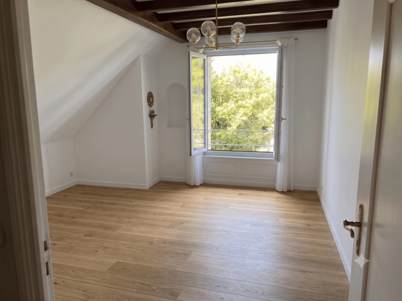 Villa individuelle avec piscine à Vufflens-le-Château : Superbe potentiel de rénovation (8)