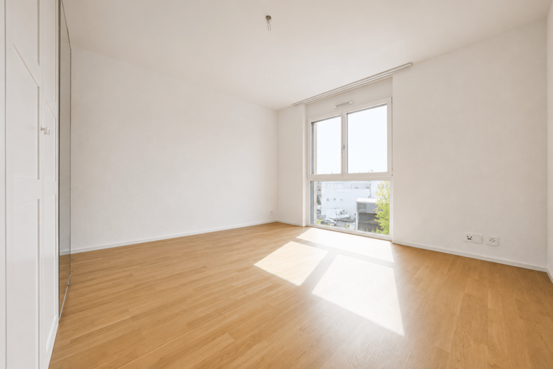 CONTEMPORAIN DE STANDING AVEC BALCON-TERRASSE PROCHE DU LAC (5)