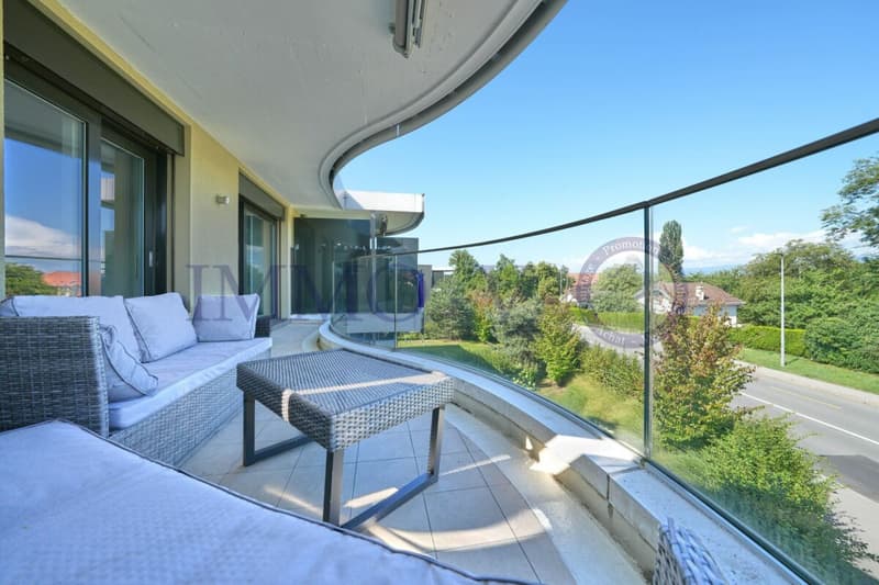 CONTEMPORAIN DE STANDING AVEC BALCON-TERRASSE PROCHE DU LAC (1)