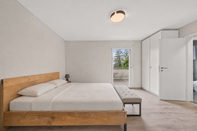 Villa familiale récente avec piscine chauffée et vue dégagée (8)