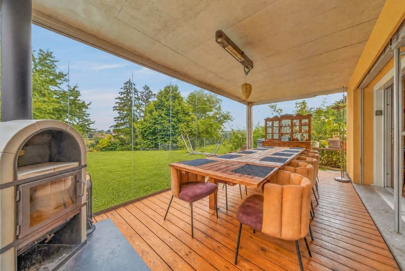 Villa familiale récente avec piscine chauffée et vue dégagée (3)