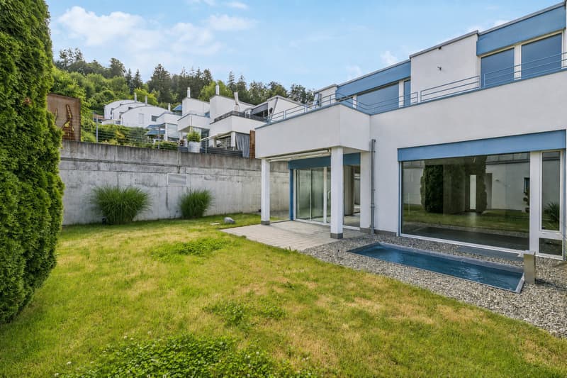 Doppeleinfamilienhaus mit grossem Garten, Terrasse mit toller Aussicht (2)