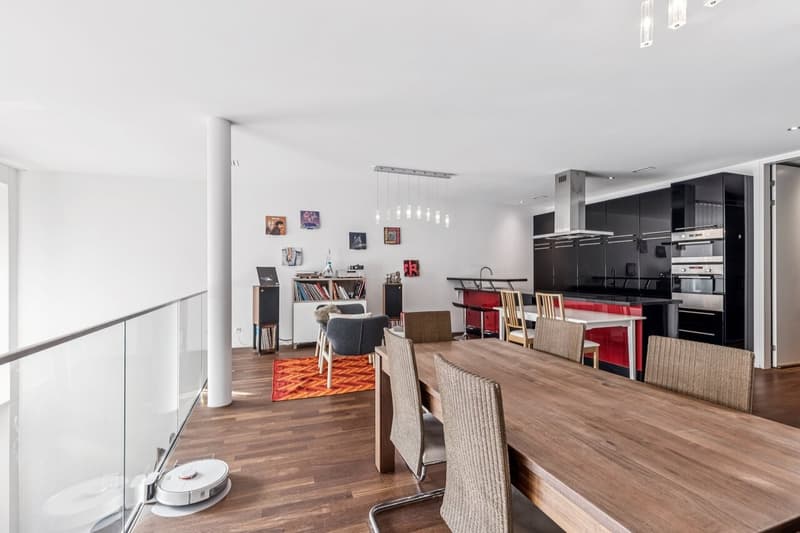 Maisonette-Wohnung mit grosszügigem Wohnatelier (2)
