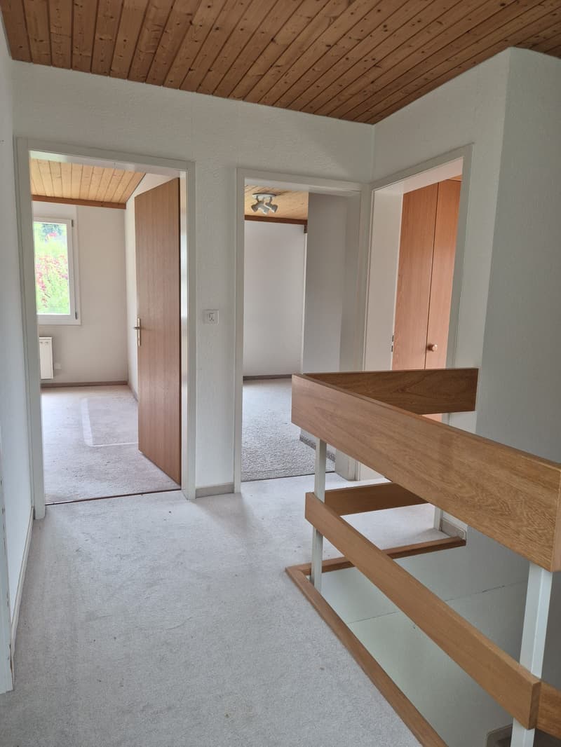 Charmant maison de famille 5.5 pièces avec jardin spacieux à Lichtensteig (15)