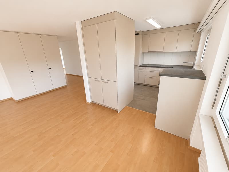 Ihr neues Zuhause - grosszügige Wohnung! (3)