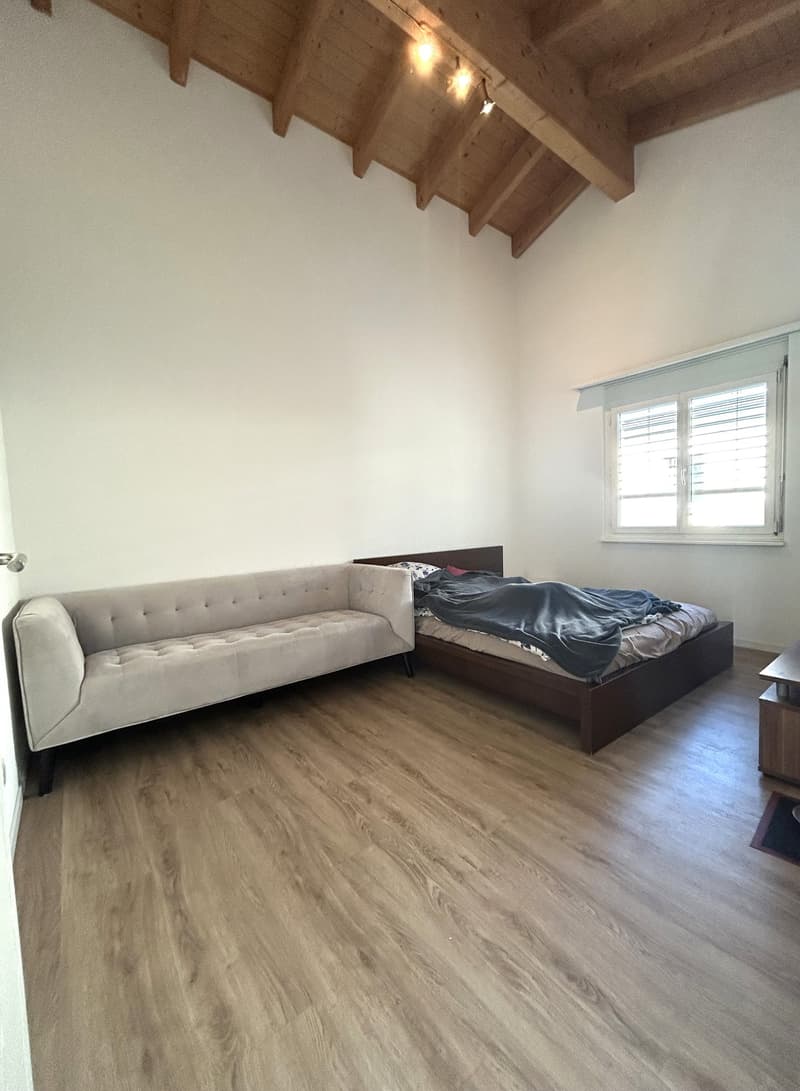 Helle 4.5-Zimmer-Dachwohnung mit Balkon in Uznach (6)