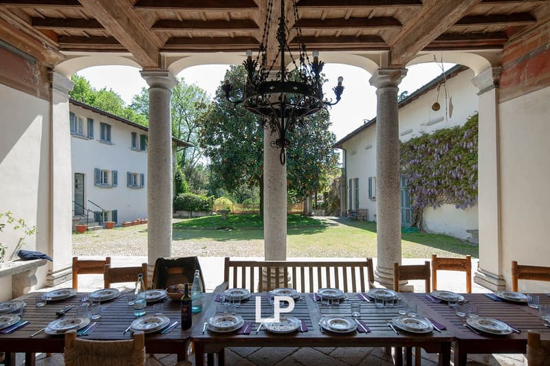Historisce Villa Azzate (2)