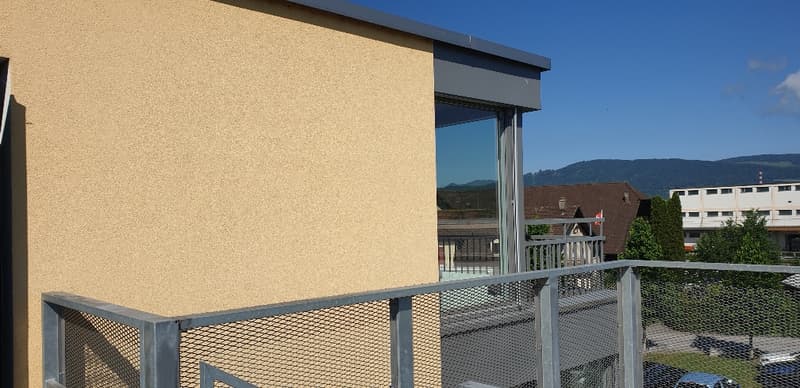 Espace commercial lumineux avec terrasse tout autour (5)