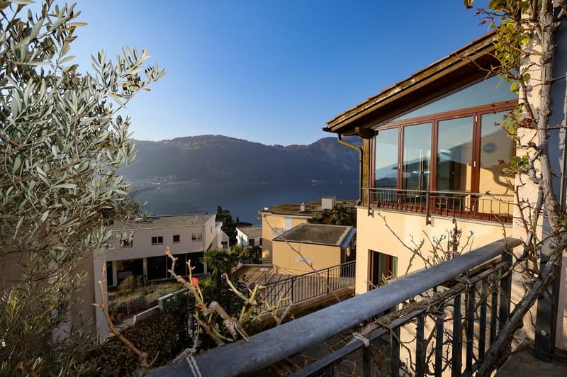 Deliziosa casa con un'incantevole vista lago a Bissone, uno dei villaggi più romantici del Ticino! (12)