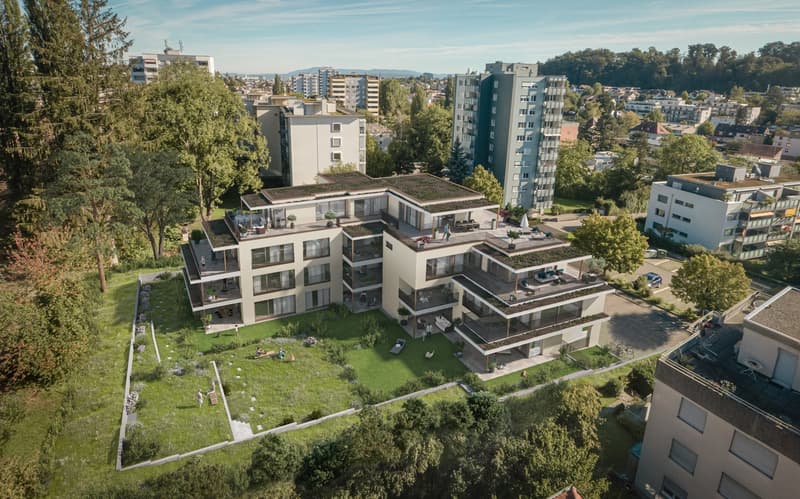 Attraktives Wohnen im 2. OG auf 170 m2 Wohnfläche mit 2 Balkonen (1)