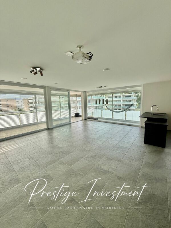 APPARTEMENT LUMINEUX EN TERRASSE DE 5.5 PCS & 148 M2 APROZ