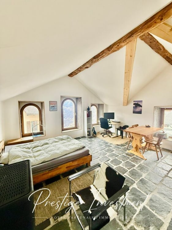 CHARMANT STUDIO DE RENDEMENT - 52 M2, MASE ! ( MONT-NOBLE ) 1