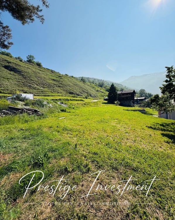 TERRAIN PLAT CONSTRUCTIBLE  DE 533 M2 - MASE 1