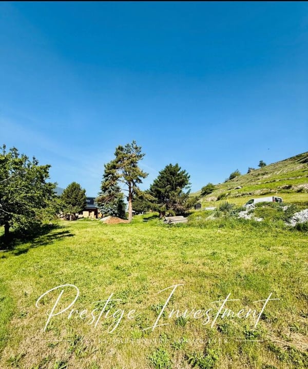 TERRAIN PLAT CONSTRUCTIBLE  DE 533 M2 - MASE 2