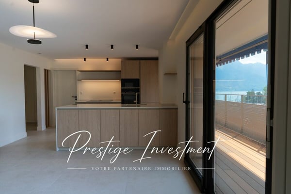 APPARTEMENT DE 3.5 PCS AU PIED DU LAC LÉMAN - MONTREUX