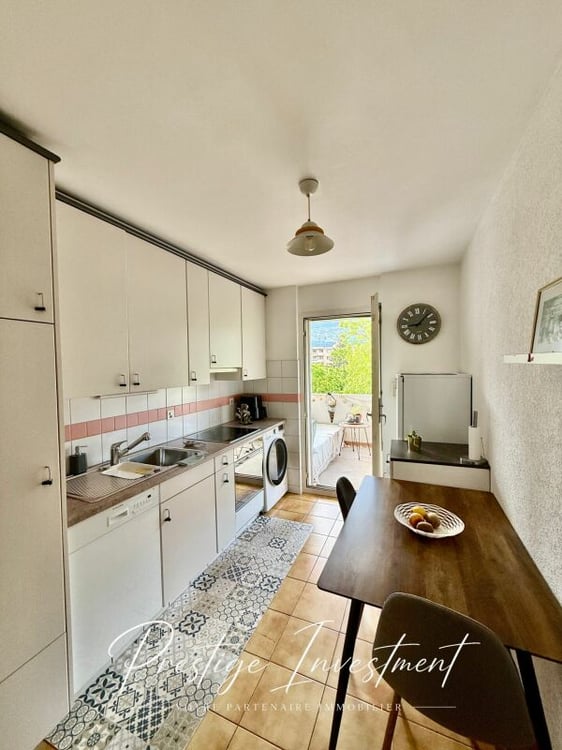 APPARTEMENT LUMINEUX DE 5 PCS, 119 M2, SION 5