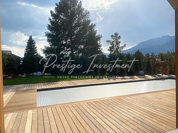 Magnifique Chalet Prestige: le golf en voisin, les Alpes en horizon. 2