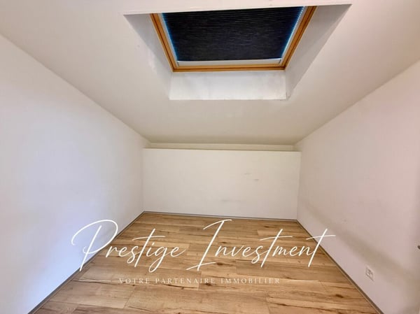 ATTIQUE - DUPLEX DE 4.5 PCES & 188 M2 - LEYTRON 15
