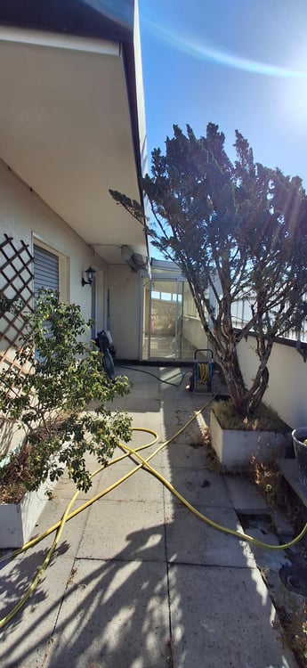 Charmant appartement en attique de 5.5 pièces à Porrentruy avec véranda 6
