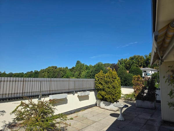 Charmant appartement en attique de 5.5 pièces à Porrentruy avec véranda 4