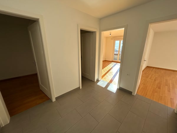 A louer: appartement de 3.5 pièces avec balcon - Crêt-Besson 11, Sonvilier 6