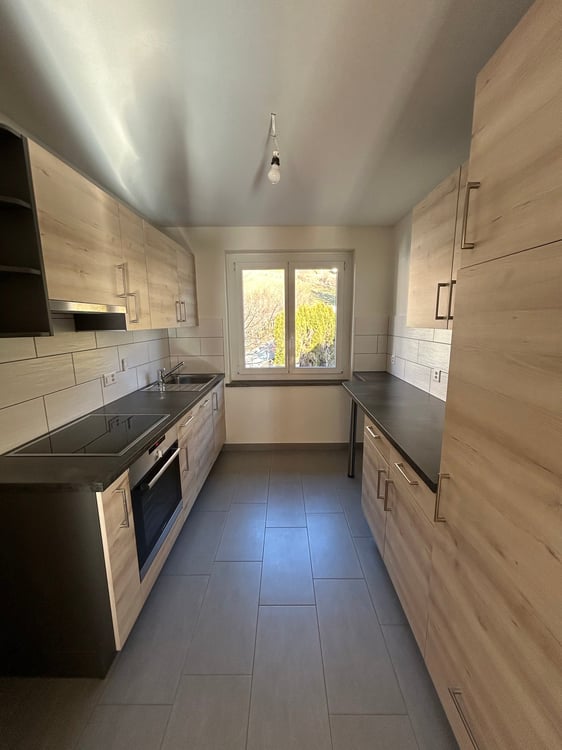 A louer: appartement de 3.5 pièces avec balcon - Crêt-Besson 11, Sonvilier 2