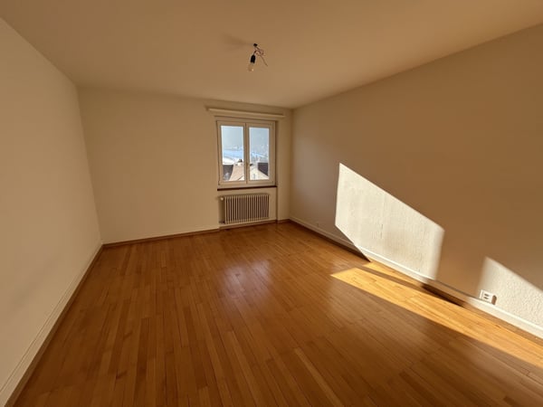 A louer: appartement de 3.5 pièces avec balcon - Crêt-Besson 11, Sonvilier 5