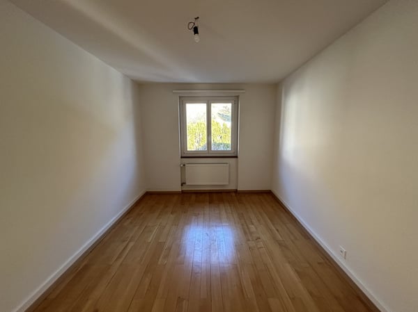 A louer: appartement de 3.5 pièces avec balcon - Crêt-Besson 11, Sonvilier 7