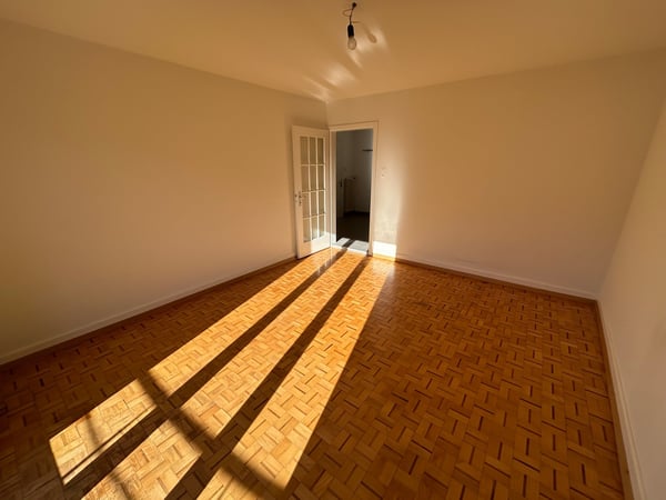 A louer: appartement de 3.5 pièces avec balcon - Crêt-Besson 11, Sonvilier 11