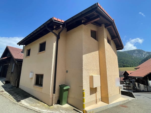 Villa de 3.5 pièces à louer - Rue J.-R. Fiechter 10, Villeret 13