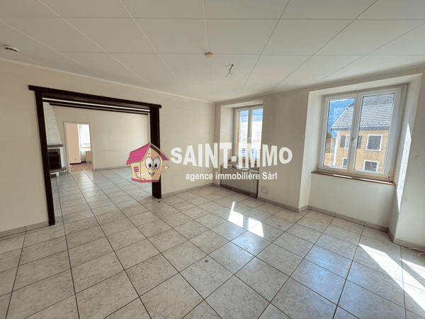 Immeuble locatif à réhabiliter de 4 appartements, un local, une parcelle constructible et un garage 5