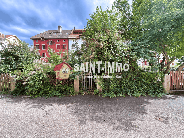 Immeuble locatif à rénover entièrement de 3 appartements, une remise / annexe et parcelle de jardin 3