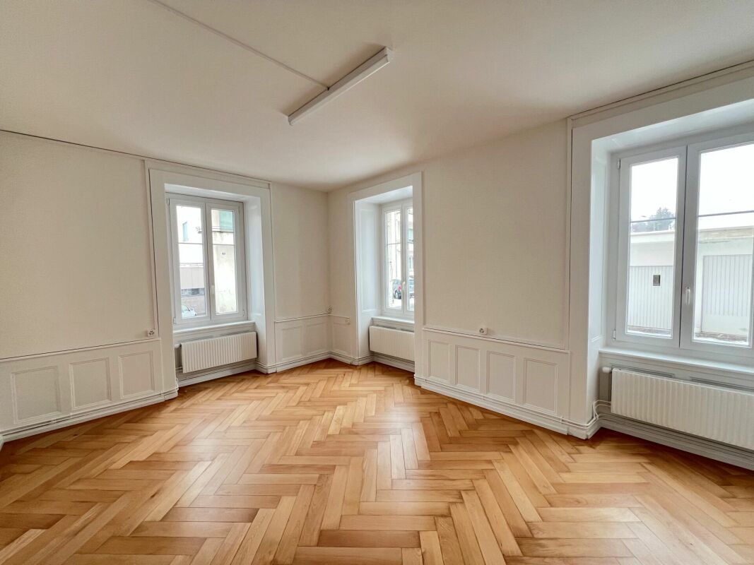 Avenir 11 Local commercial rénové de 114 m2