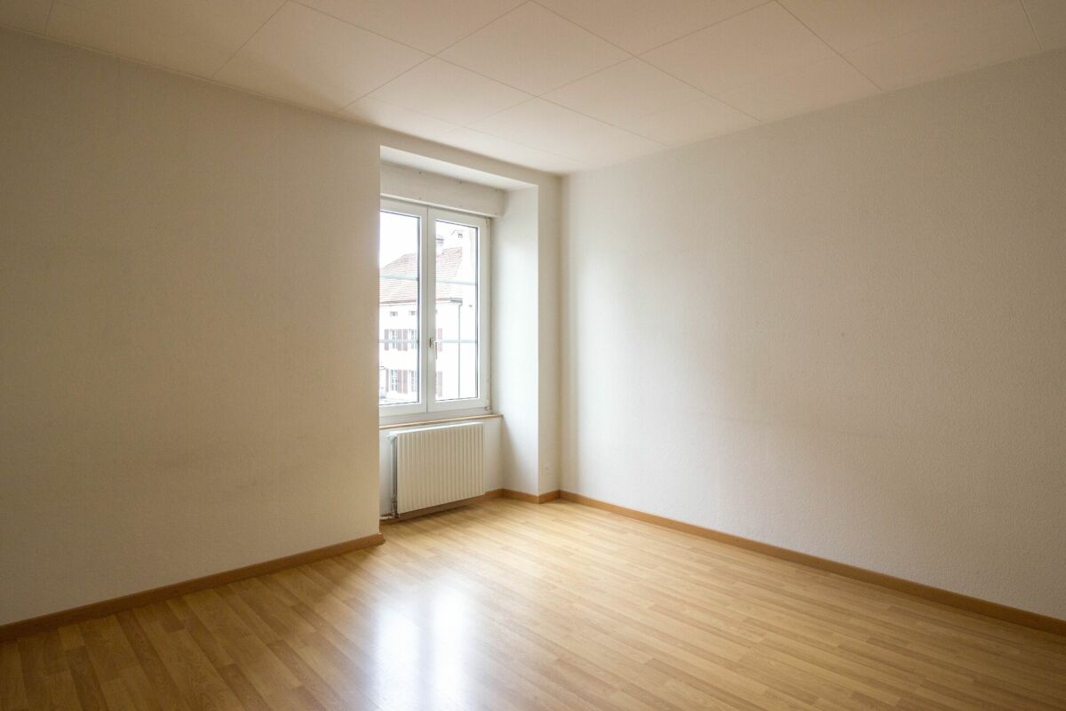 Grand-Rue 8, Les Brenets - Appartement 5 pièces au rez-de-chaussée