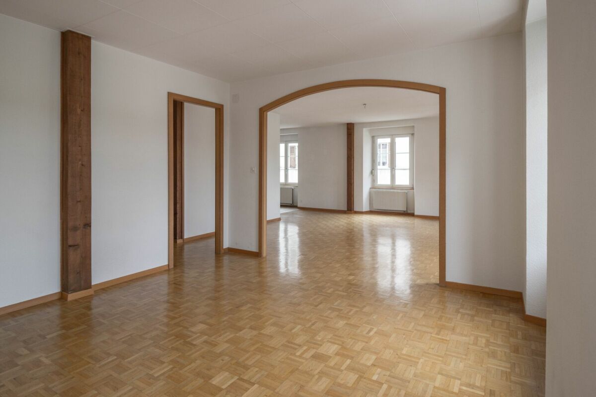 Grand-Rue 8, Les Brenets - Appartement 5 pièces au rez-de-chaussée